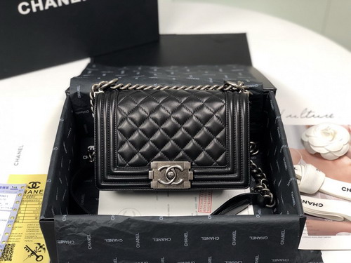 シャネル ボーイシャネル スモール チェーンショルダー ブラック 黒 レザー ココマーク シルバー金具 A67085 CHANEL ショルダーバッグ