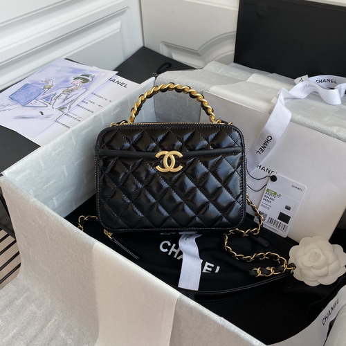 新作大人気☆現地特価！CHANEL バッグAS2179