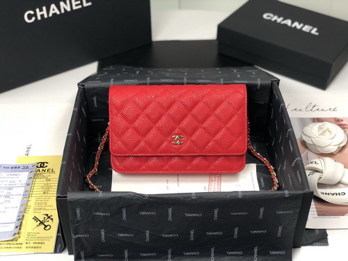 新作大人気☆現地特価！CHANEL バッグA33814赤色