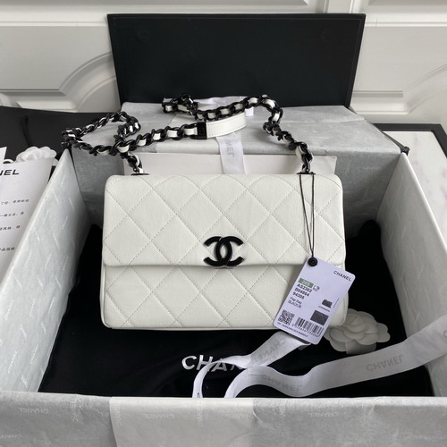 新作大人気☆現地特価！CHANEL バッグAS2303白