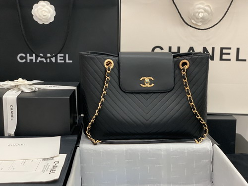 新作大人気☆現地特価！CHANEL バッグA92905