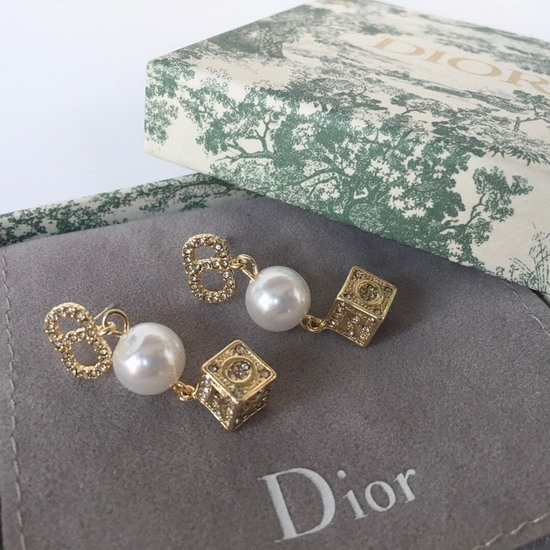 DiorイヤリングDREH101