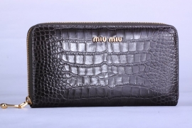 ブランドミュウミュウ財布ファスナー財布鉄灰色のワニmiu005のコピー