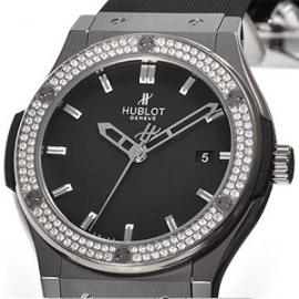 (HUBLOT)ウブロコピー メンズ時計 クラシック フュージョン 542.ZX.1170.RX.1104