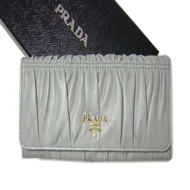 財布 コピー プラダ N級品 ナッパゴーフル　二つ折長財布（ヌーベ）1M1132