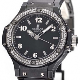 (HUBLOT)ウブロコピー 時計激安 ビッグバン38　ブラックマジック 361.CV.1270.CM.1104