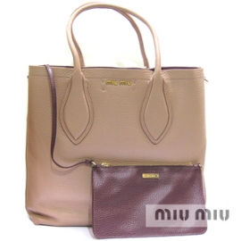 ミュウミュウコピーMIUMIU バッグ 2way トート ショルダー レザー ポーチ付き rr1863uxp